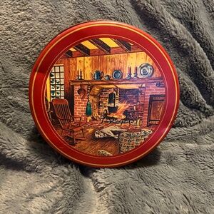 😉Bundle Days😉 Capitol Cake Select Holiday Fruitcake Tin Christmas Fireplace